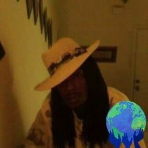 Meet your Posher, Tay